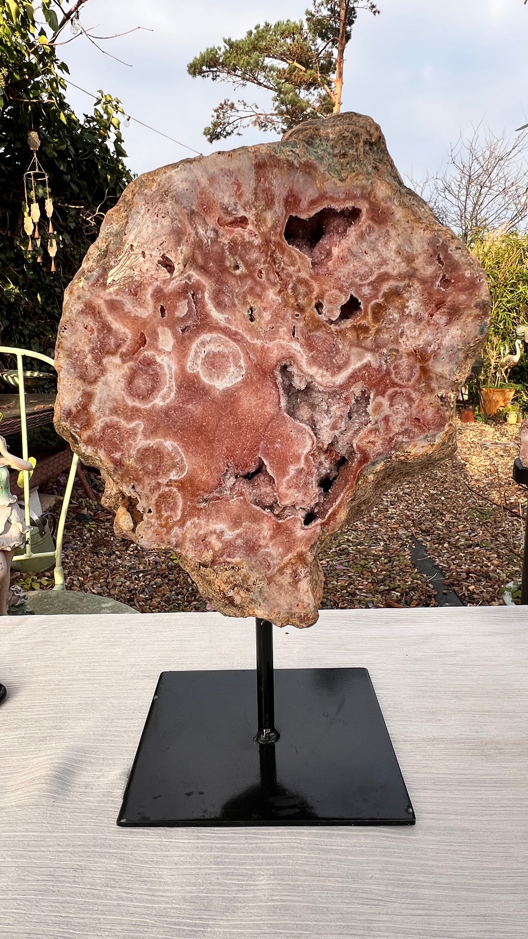 Natural Pink Amethyst Stone on Metal Stand 34 cm Height, 20 cm Width 3.5 kg