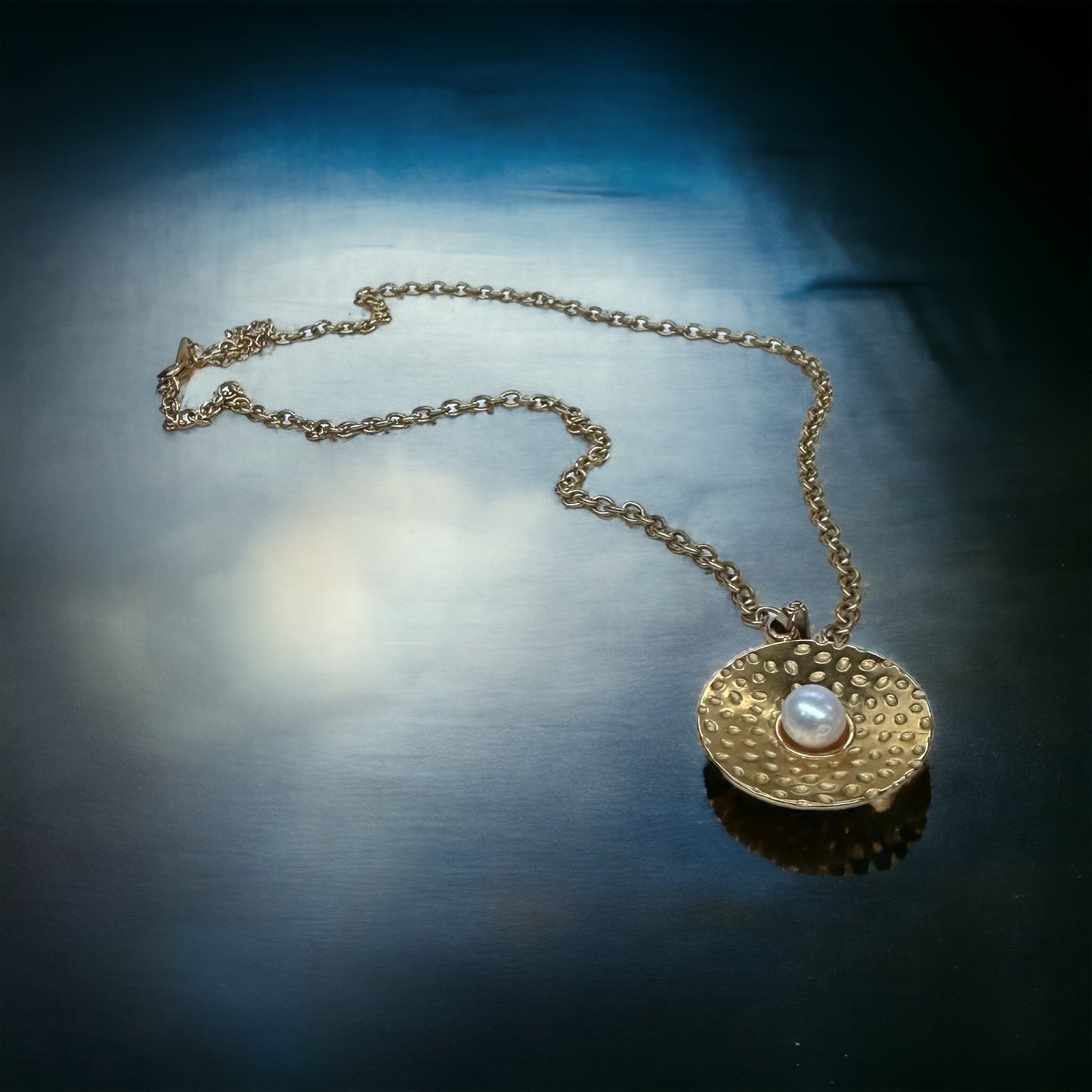Fresh Water Pearl Gold Pendant