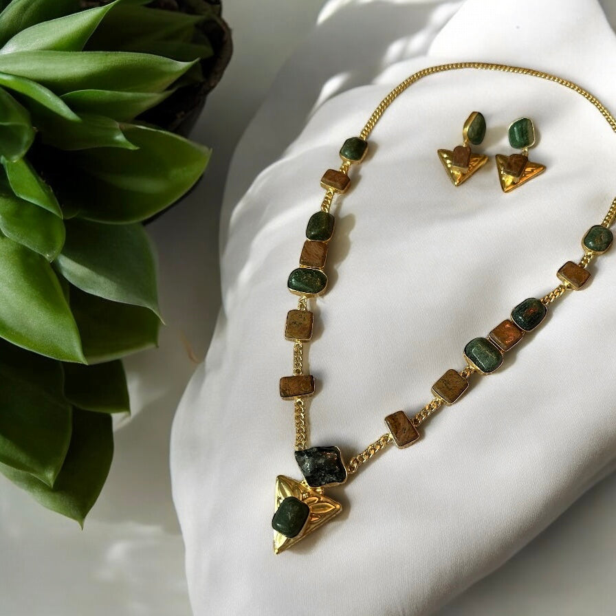Pyramidia Empowering Emerald Goddess Necklace