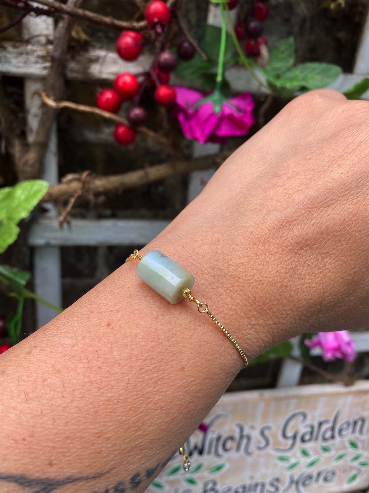 Natural Jade Gem Stone Cylinder on a Gold pull-chain Bracelet