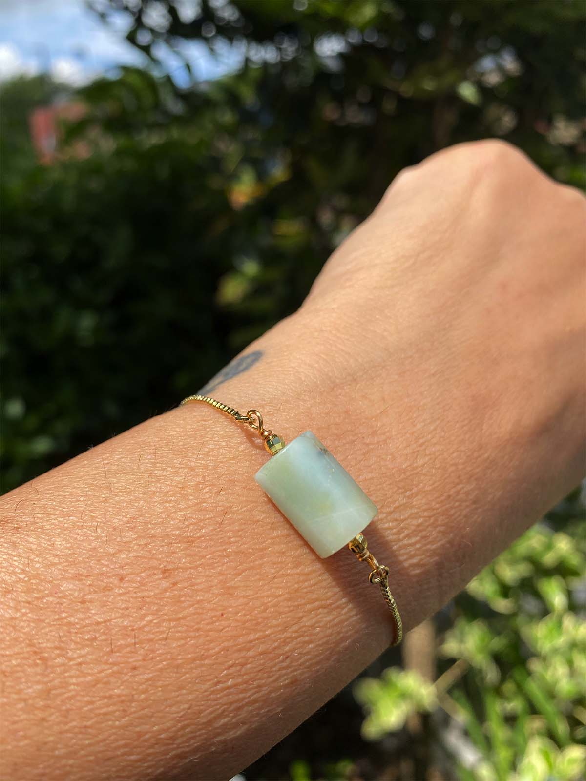 Natural Jade Gem Stone Cylinder on a Gold pull-chain Bracelet