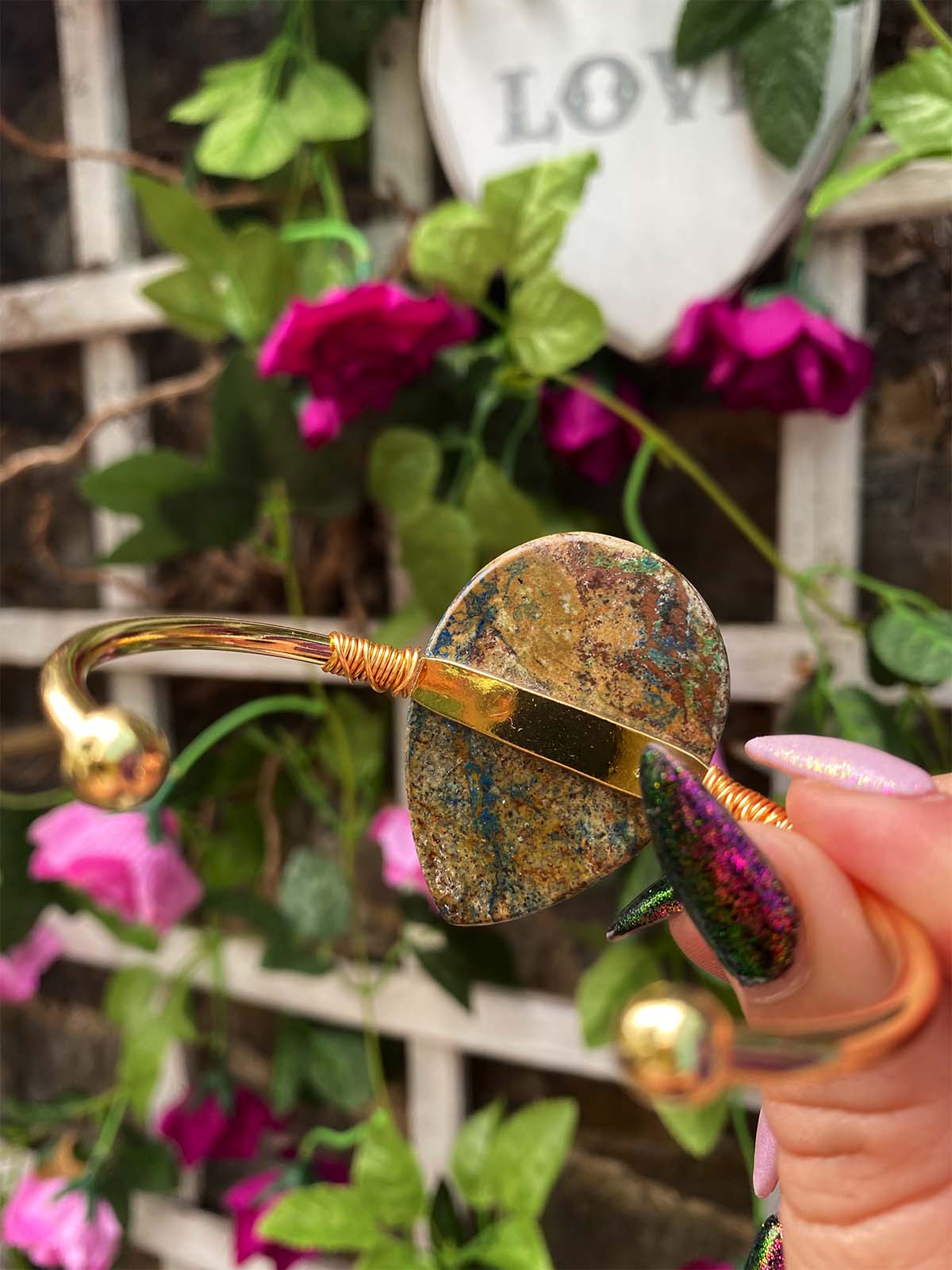 Allunas Ocean Jasper Teardrop Gold Bangle