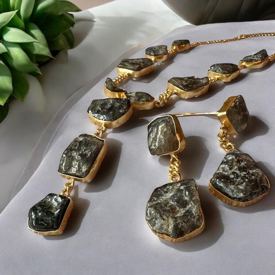 The Elaria Necklace Set – Smoky Quartz