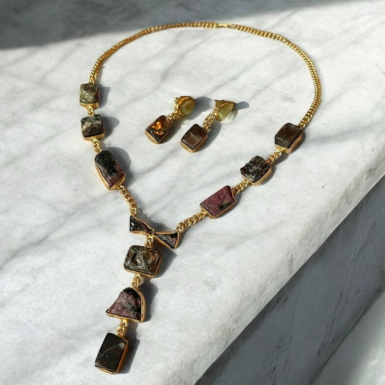 The Elaria Necklace Set