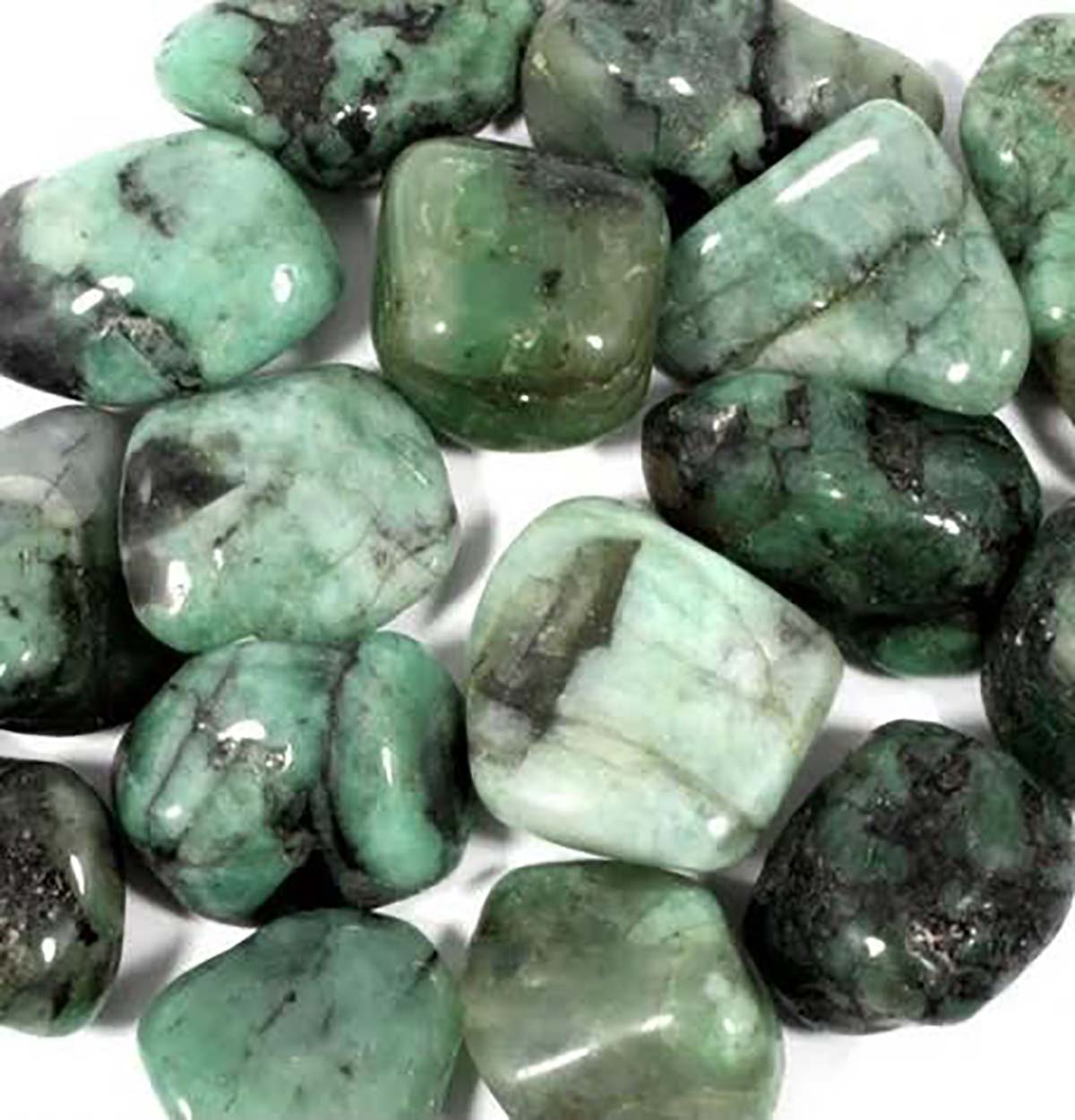 Emerald tumbled stone